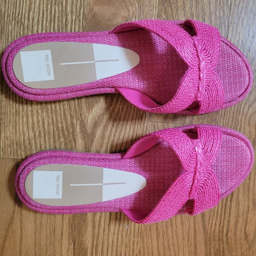 Dolce Vita Atomic Sandal - Pink Sandals - Women's Size 9 - Excellent Condition